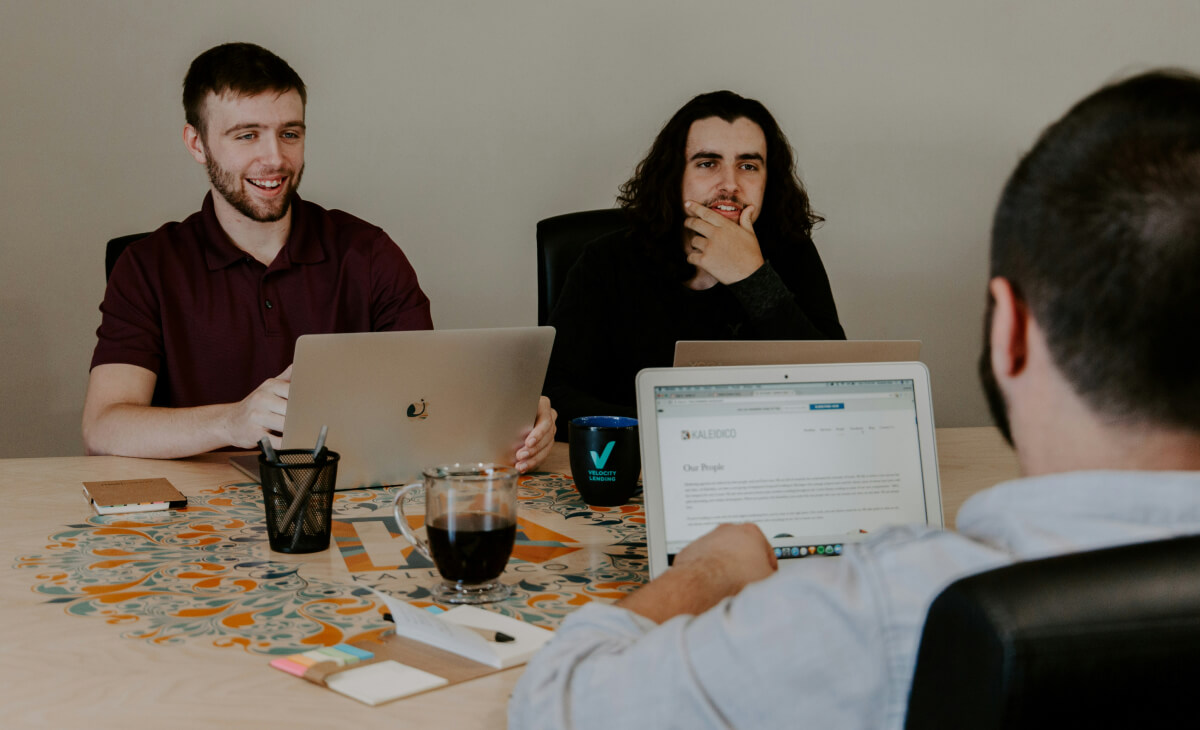 7 Essential Tips for Choosing the Right Website Designer